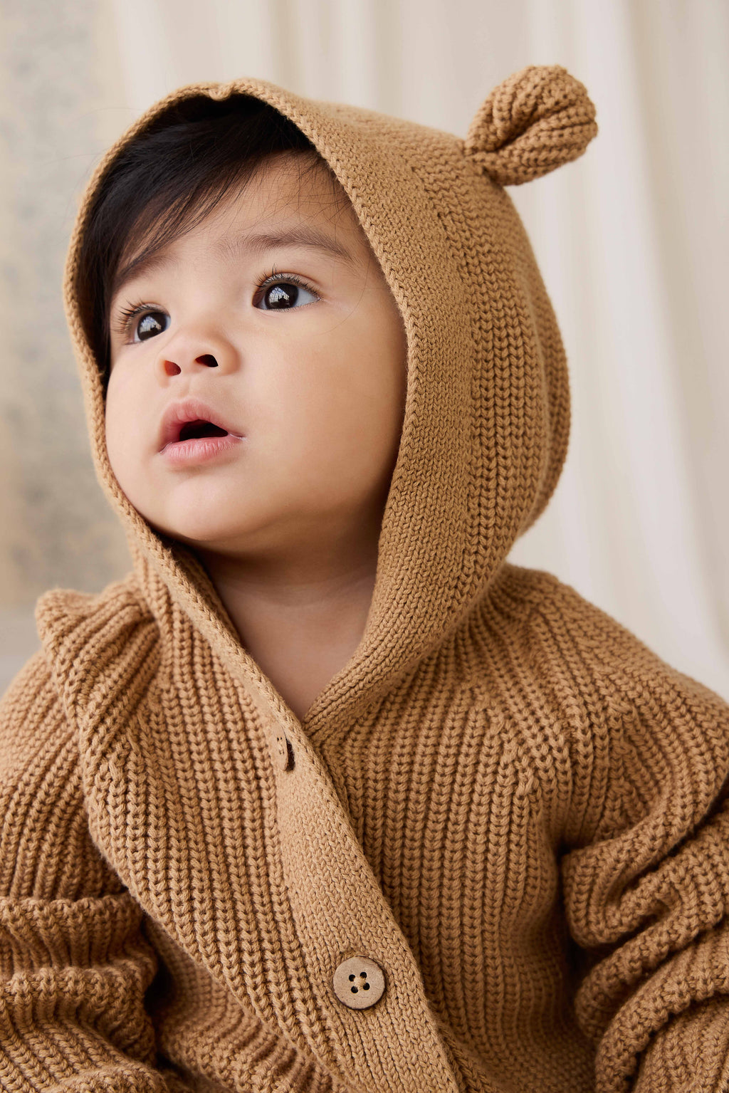 Jolie Grenouillère en Coton Tricoté Marron Fauve avec Capuche Oreilles d'Ours & Poches Frontales