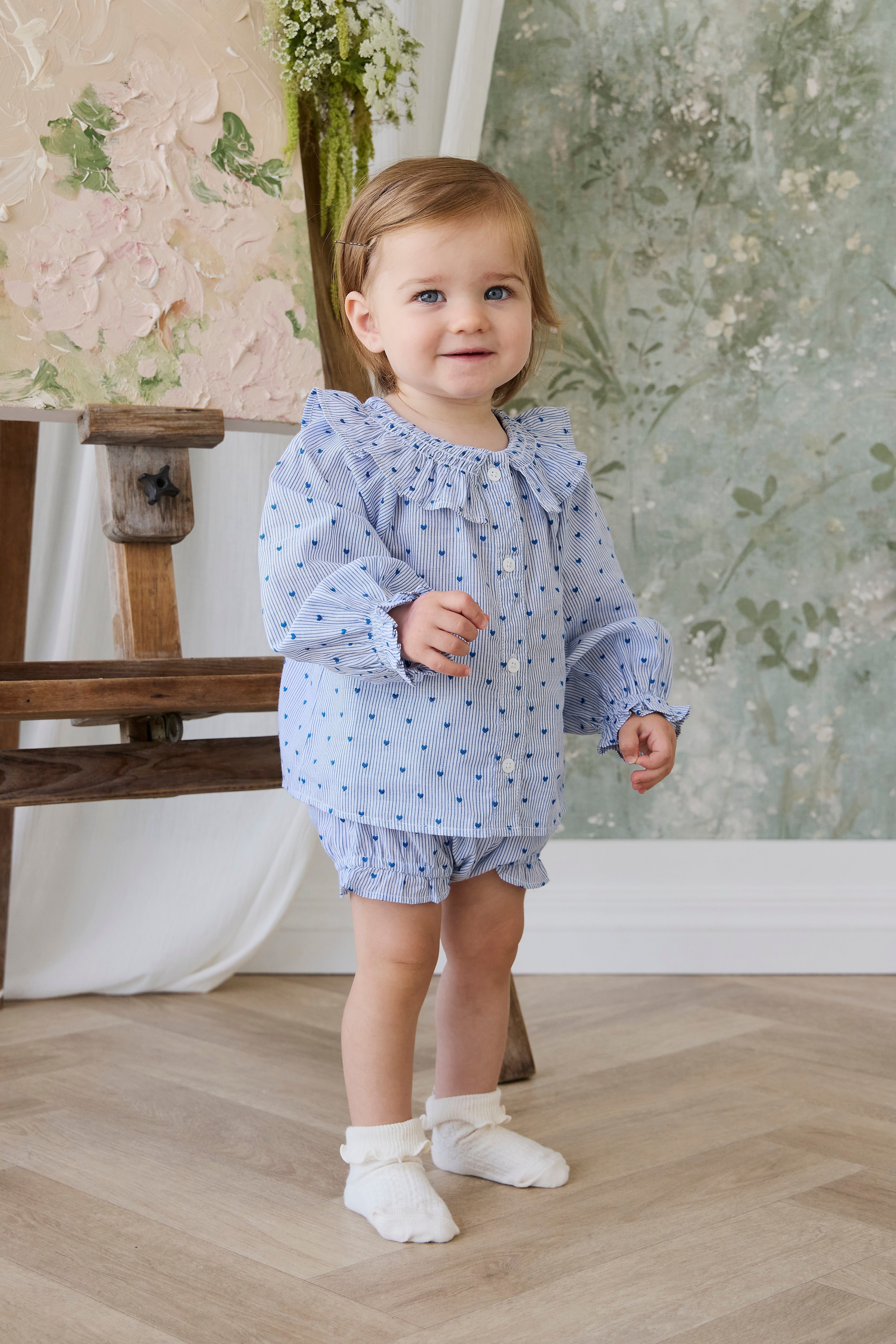 Bloomer à volants en coton biologique à rayures bleues et imprimé floral, avec nœud à la taille