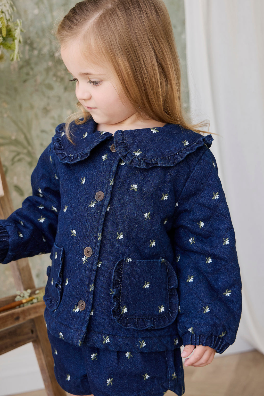 Veste matelassée en coton fleuri vintage avec col volanté et garnissage recyclé