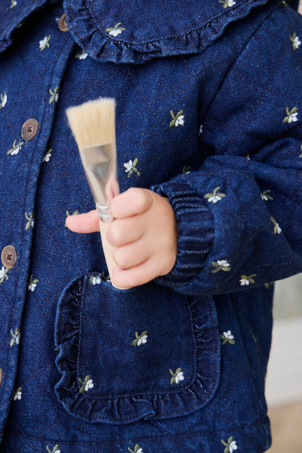 Veste matelassée en coton fleuri vintage avec col volanté et garnissage recyclé