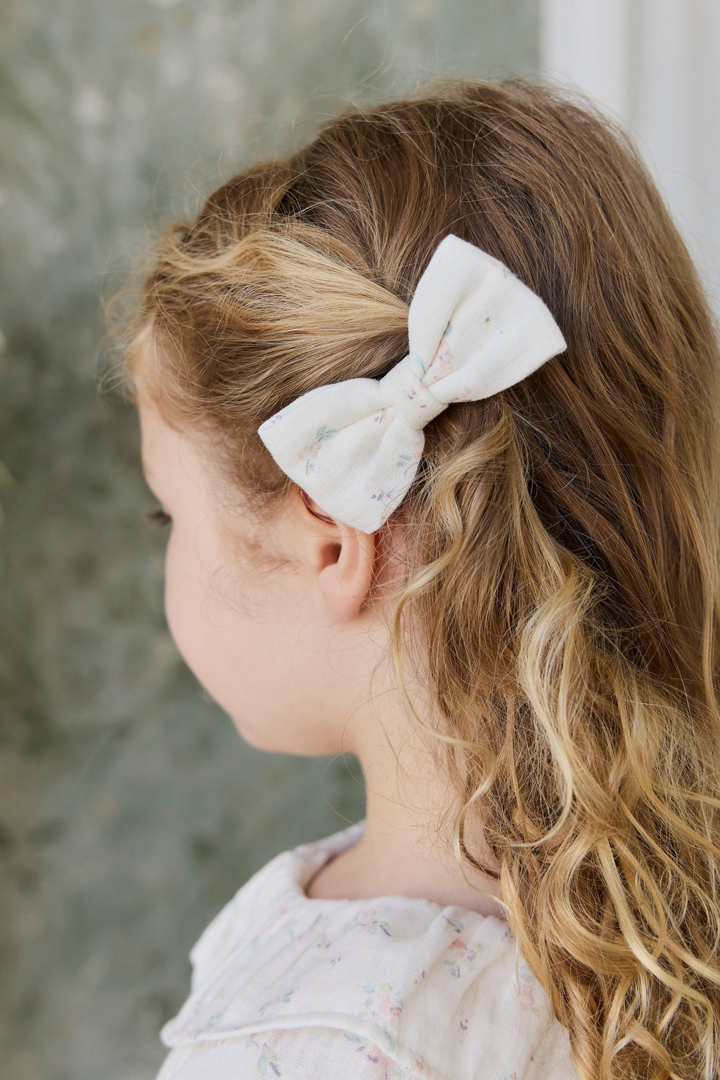 Accessoire à cheveux nœud en coton bio crème doux à fleurs