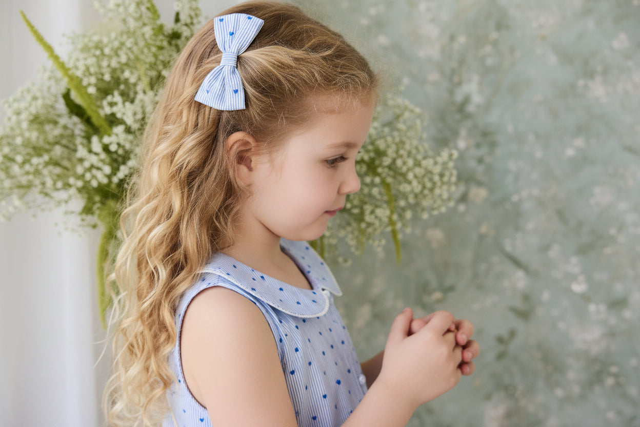 Accessoire de Cheveux Nœud Cœur Rayé Bleu Doux en Coton Biologique