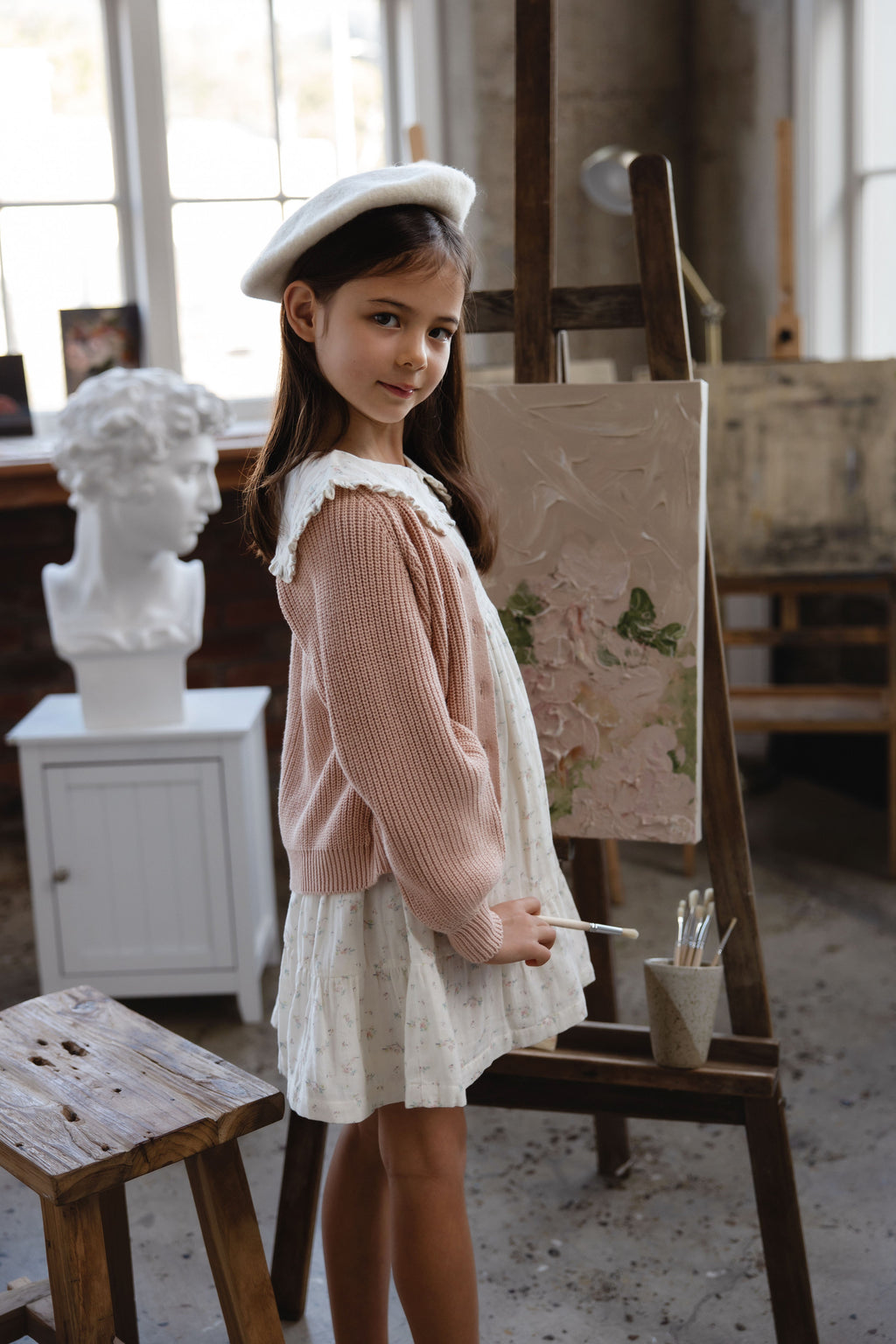 Cardigan classique en coton Rose Mist avec col en V et fermeture boutonnée en noix de coco