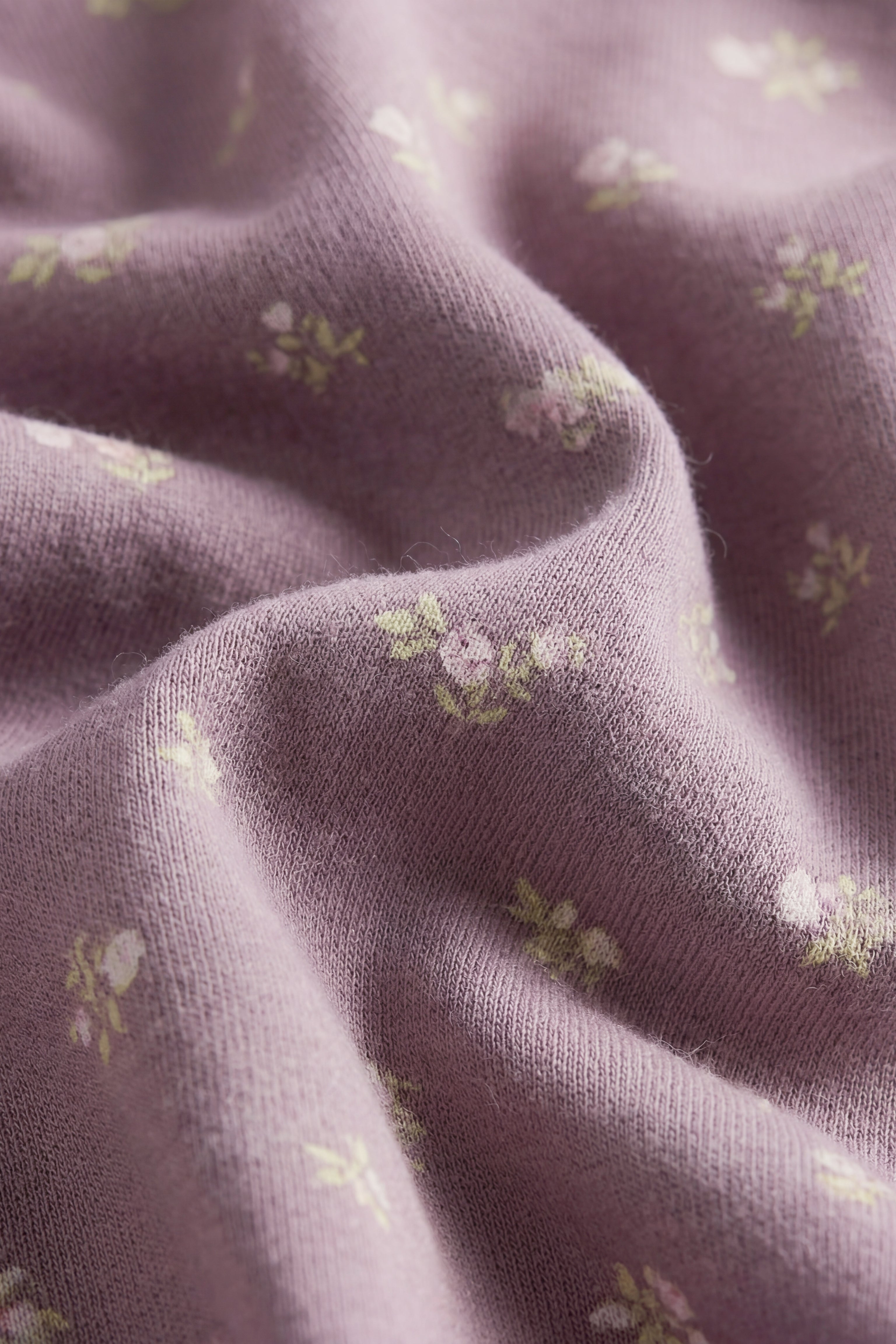 Sweat-shirt décontracté en coton biologique motif floral prune, col rond et poignets côtelés